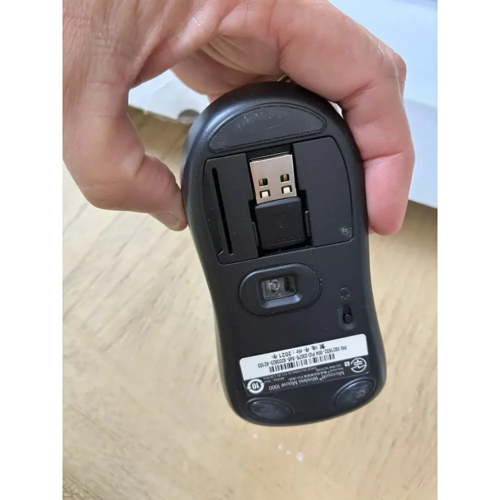 Microsoft Desktop 850 Full-size Wireless Keyboard Mouse USB Bundle Black